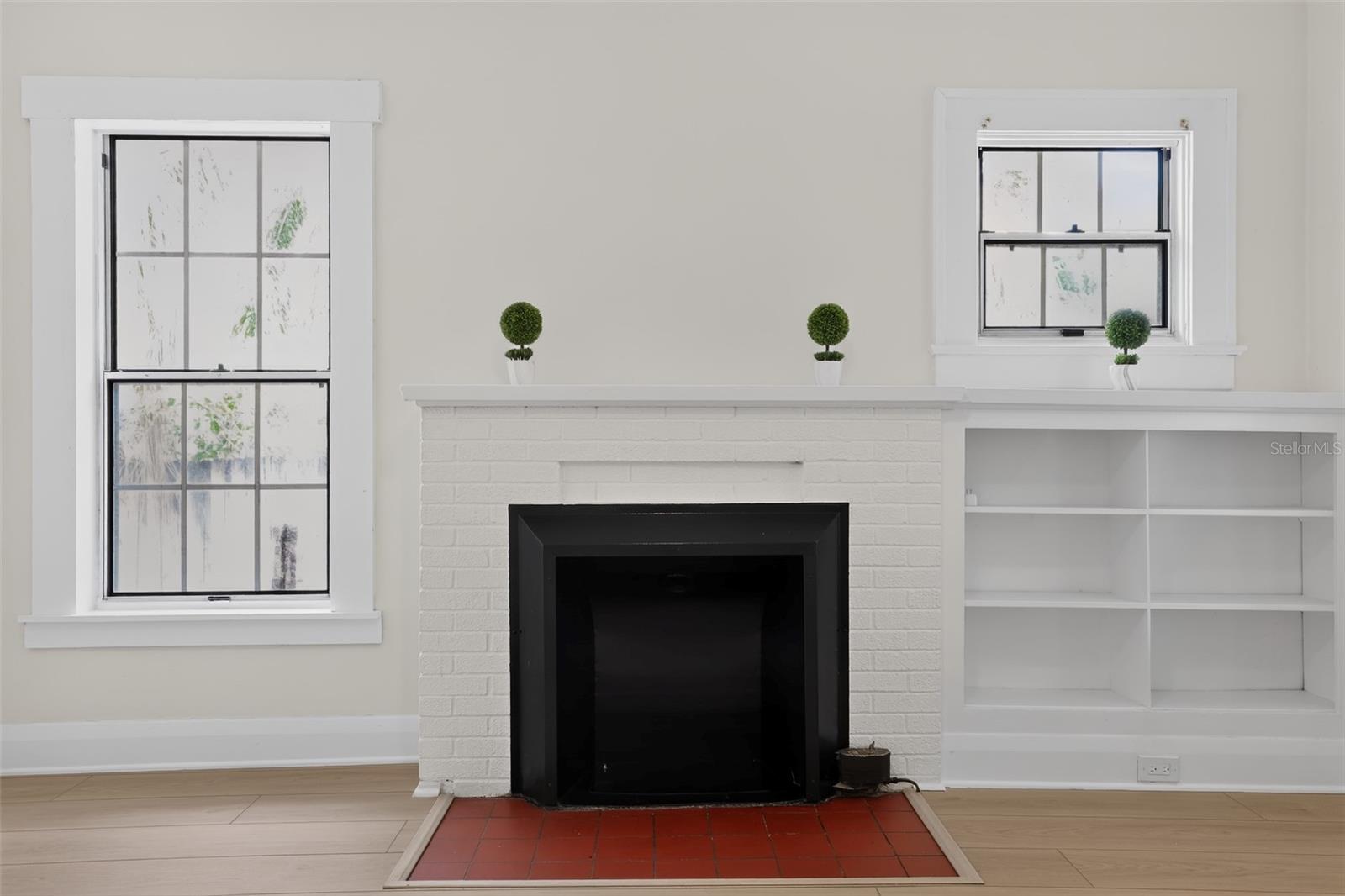 813 E NEW ORLEANS AVE — photo 18