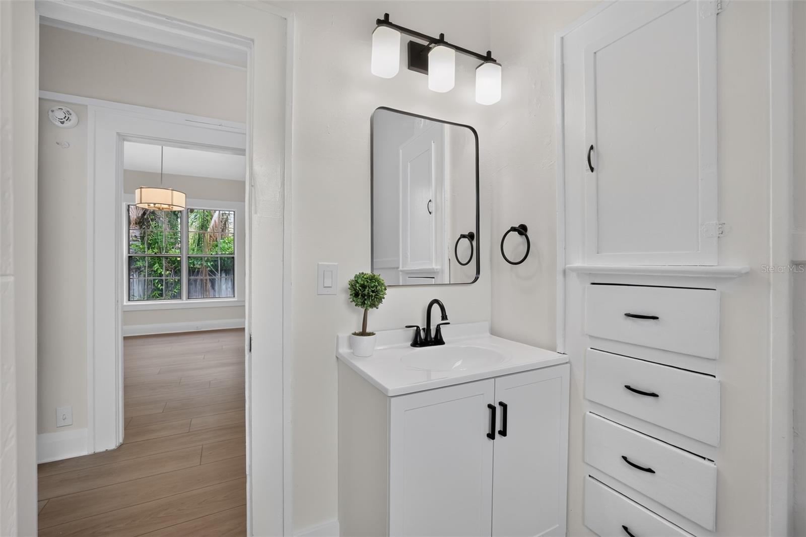 813 E NEW ORLEANS AVE — photo 14