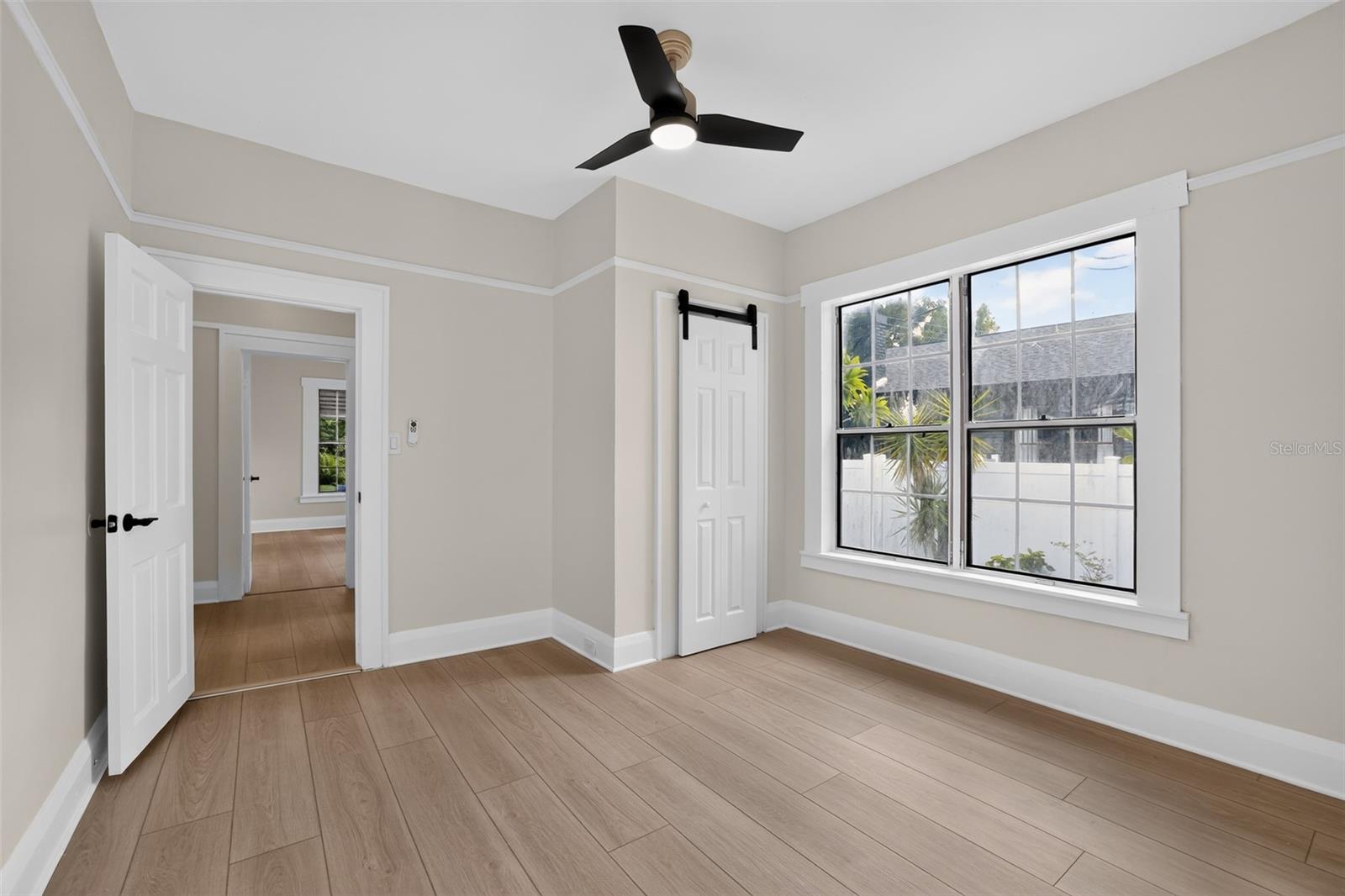 813 E NEW ORLEANS AVE — photo 21