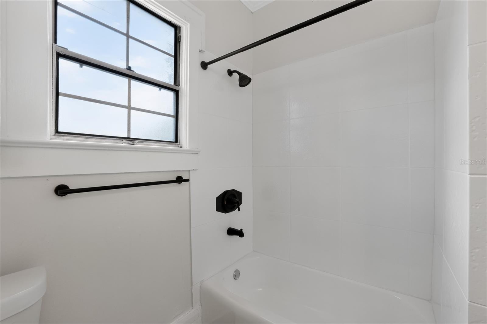 813 E NEW ORLEANS AVE — photo 15