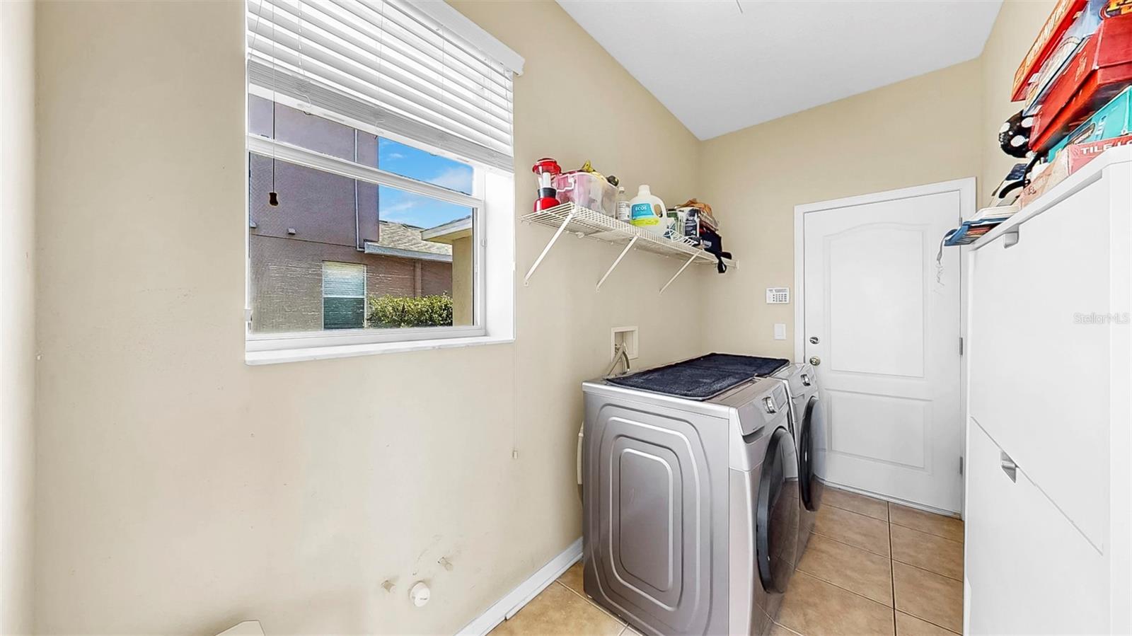 632 TANANA FALL DR — photo 44