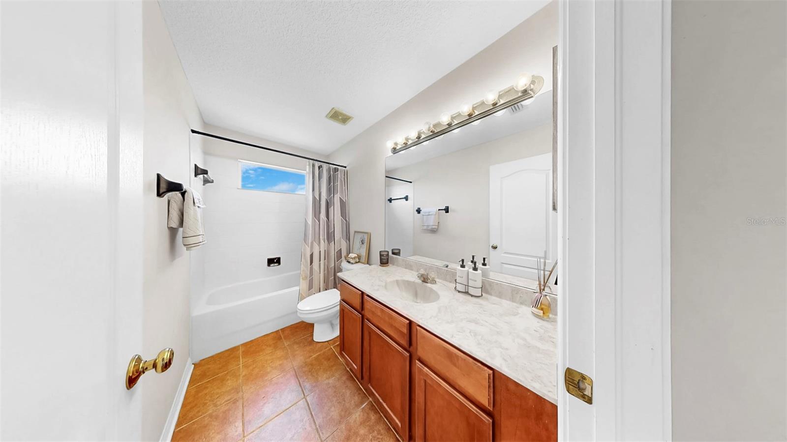 632 TANANA FALL DR — photo 42