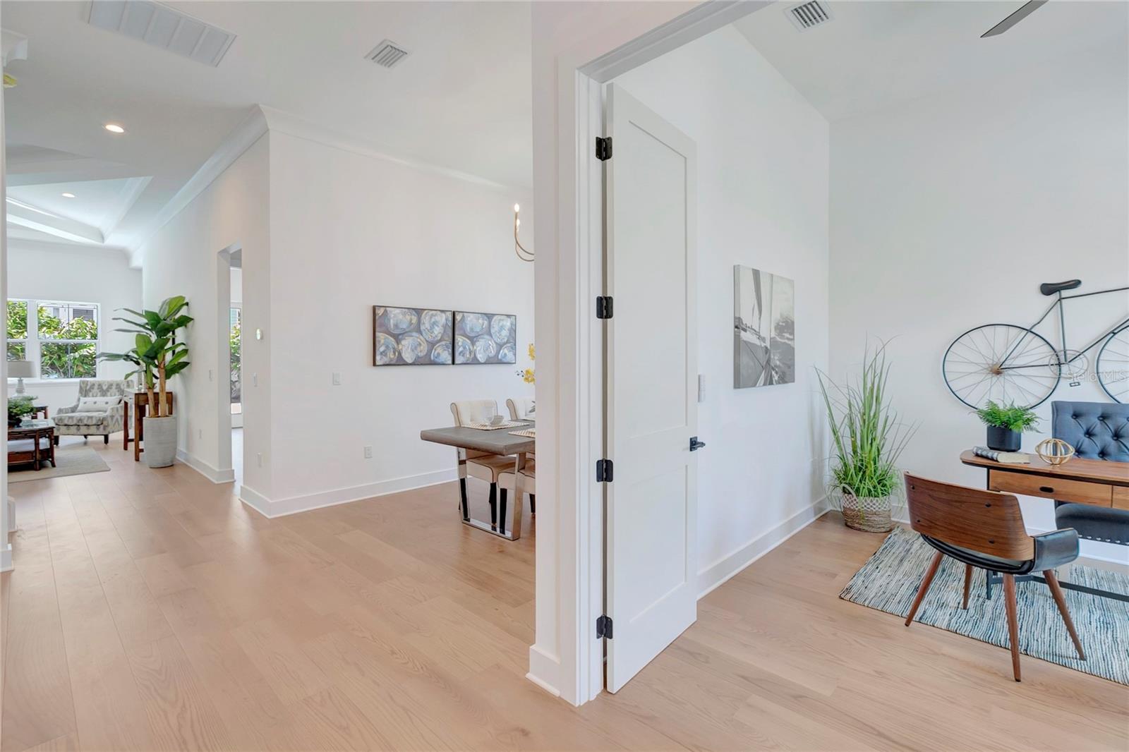 3106 W COACHMAN AVE — photo 8
