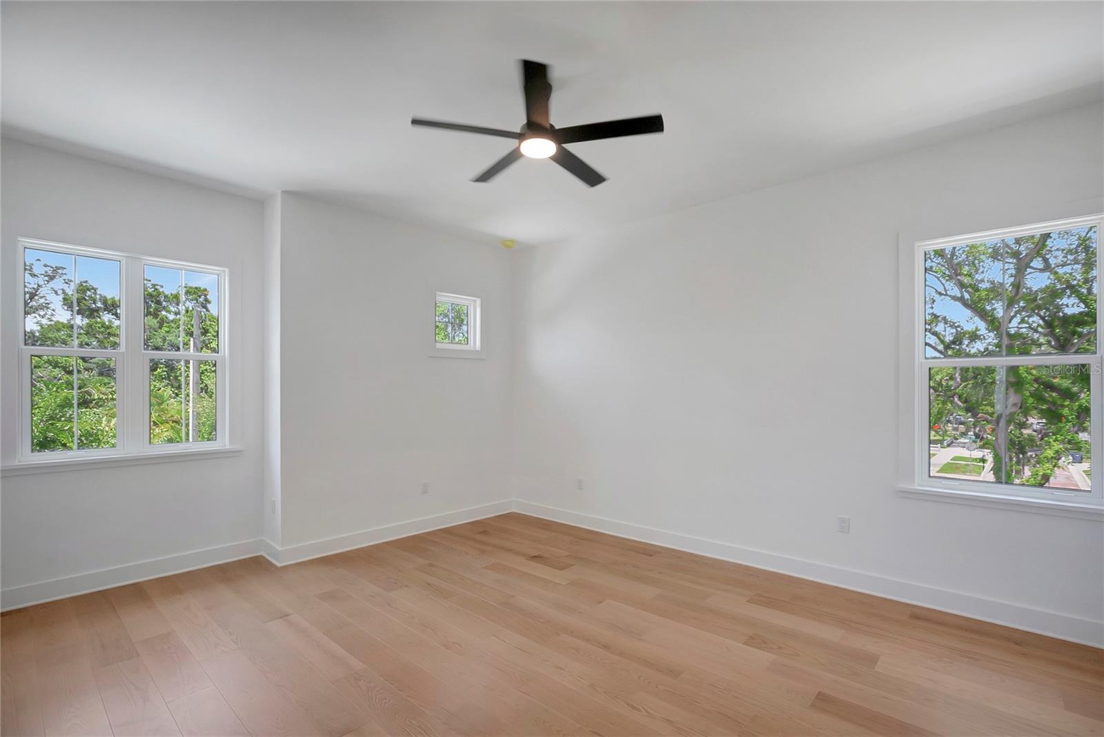 3106 W COACHMAN AVE — photo 38