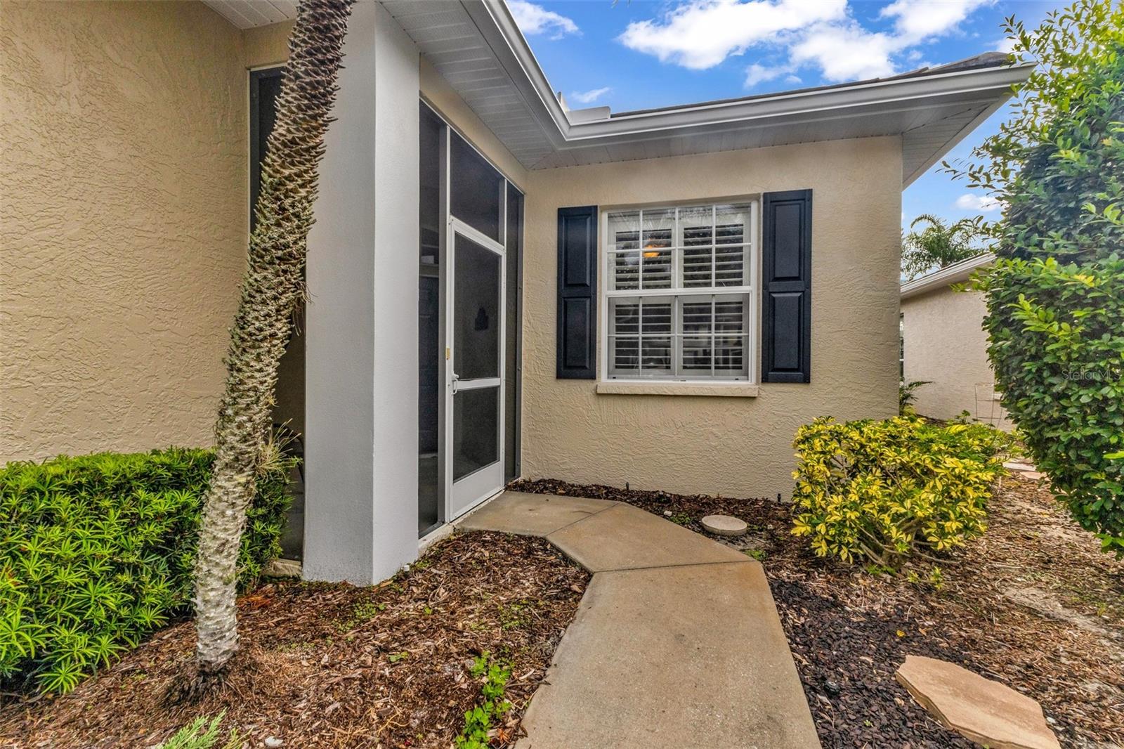 834 MONTROSE DR #9 — photo 4