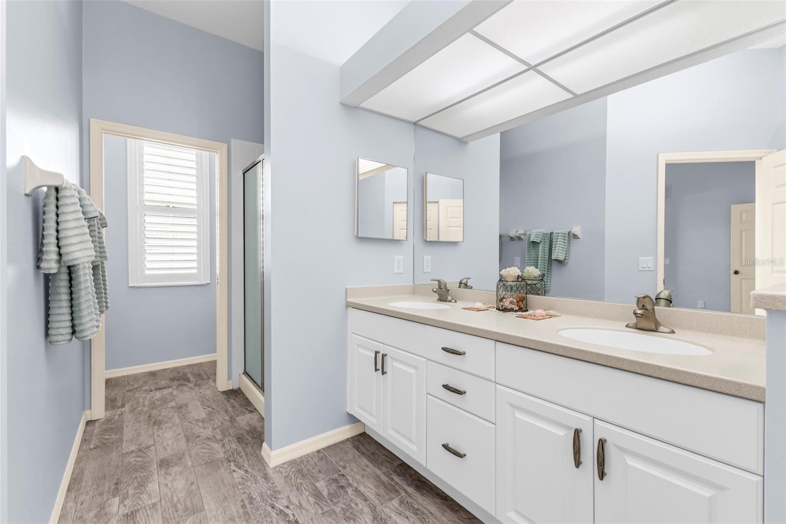 834 MONTROSE DR #9 — photo 27