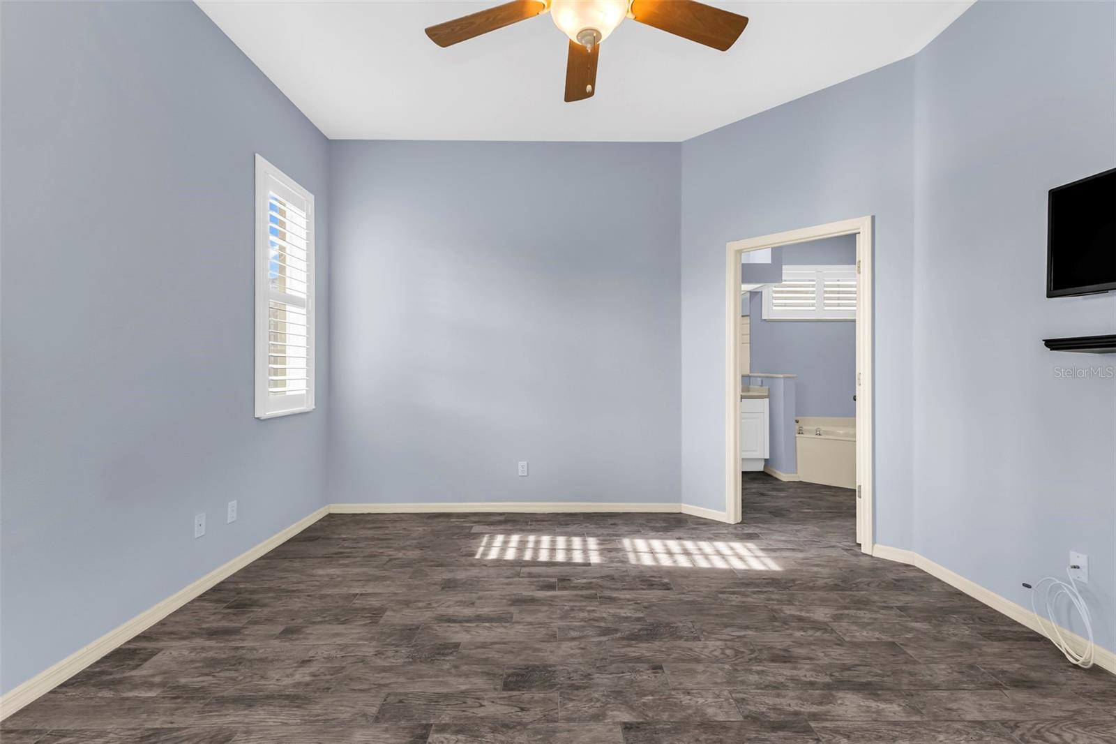 834 MONTROSE DR #9 — photo 24