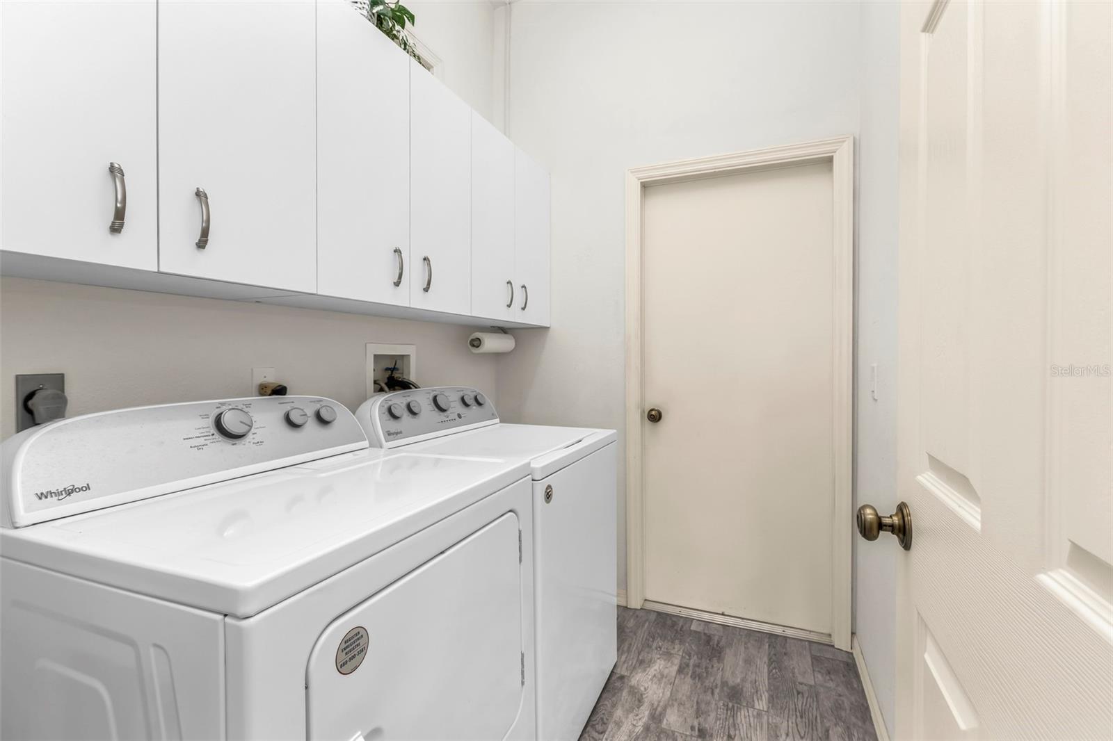 834 MONTROSE DR #9 — photo 7