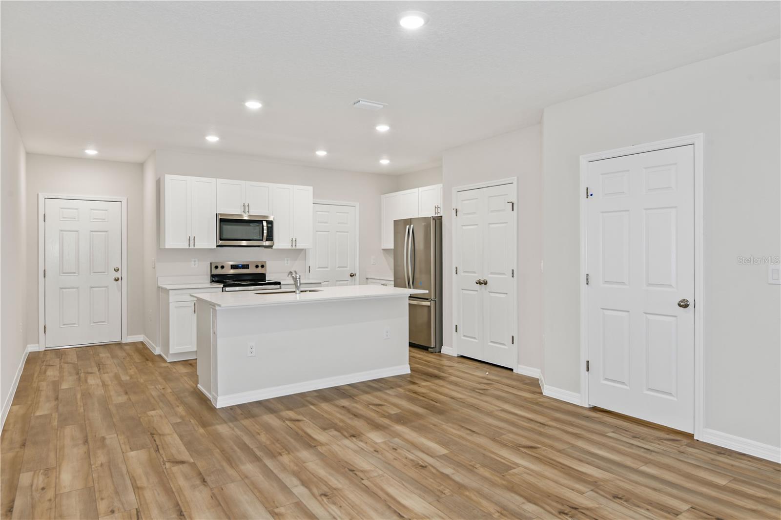 9868 PELICAN COAST DR — photo 10