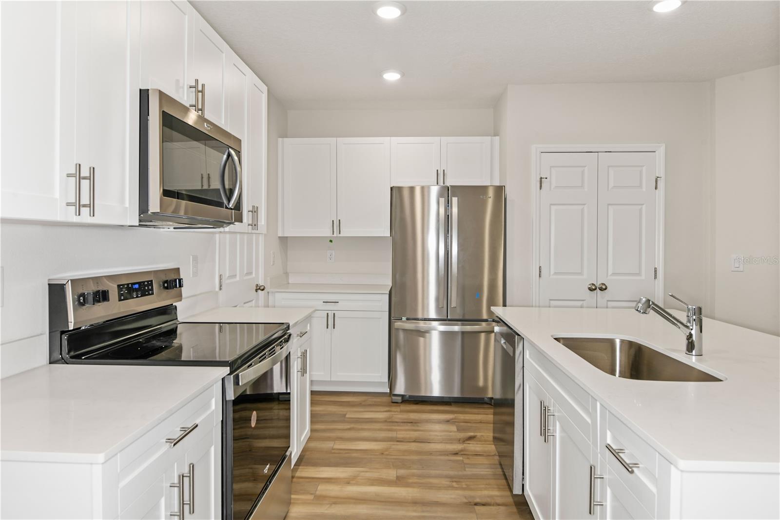 9868 PELICAN COAST DR — photo 9