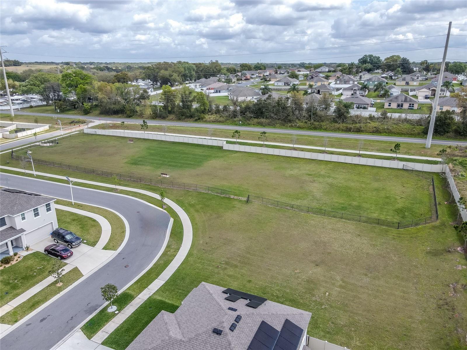 7590 BROAD POINTE DR — photo 34