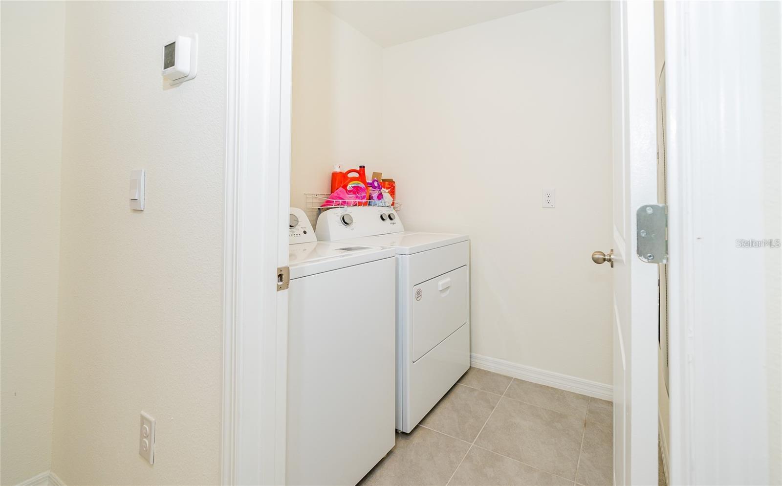 7590 BROAD POINTE DR — photo 25