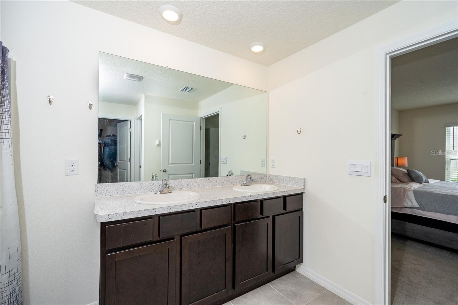 7590 BROAD POINTE DR — photo 18