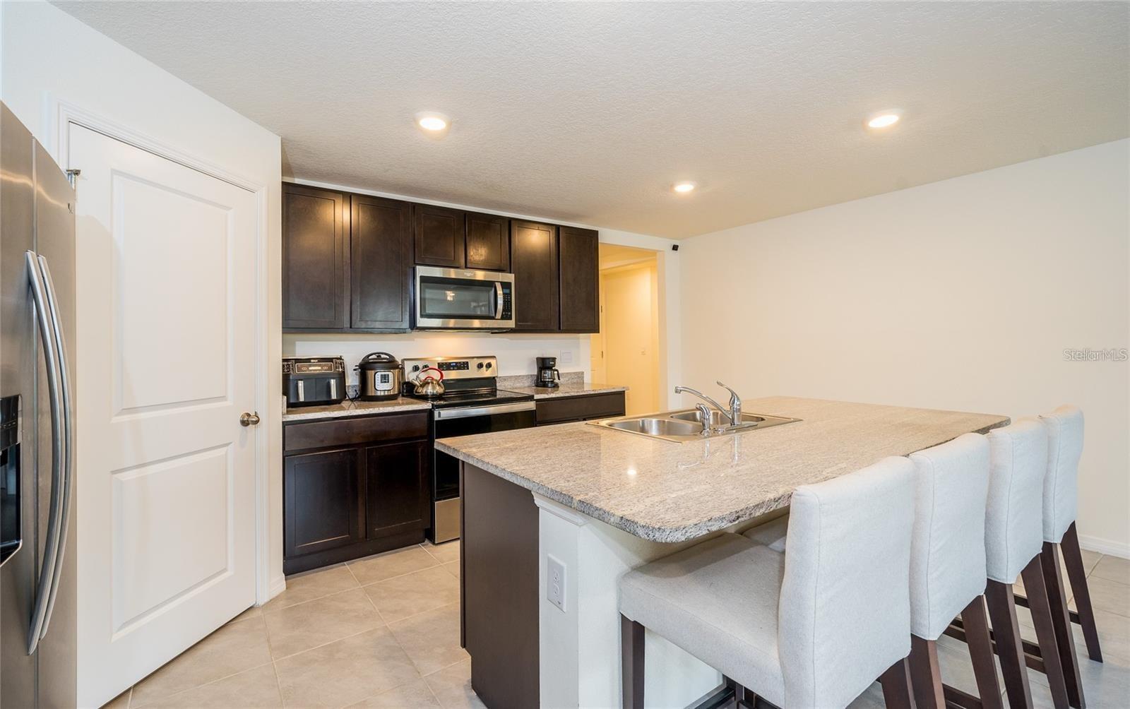 7590 BROAD POINTE DR — photo 7