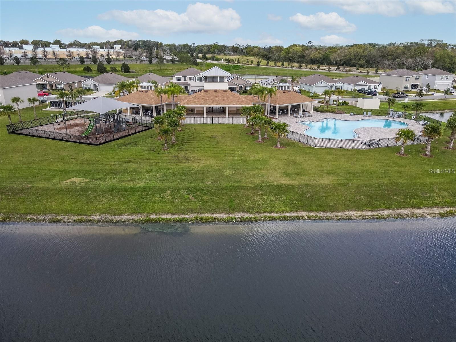 7590 BROAD POINTE DR — photo 33