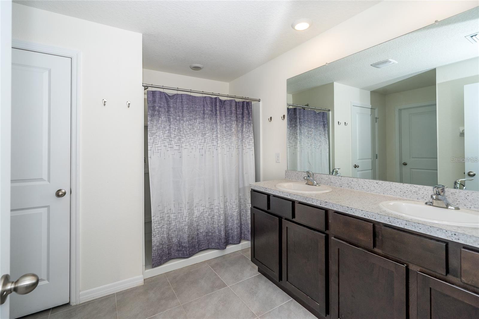 7590 BROAD POINTE DR — photo 19