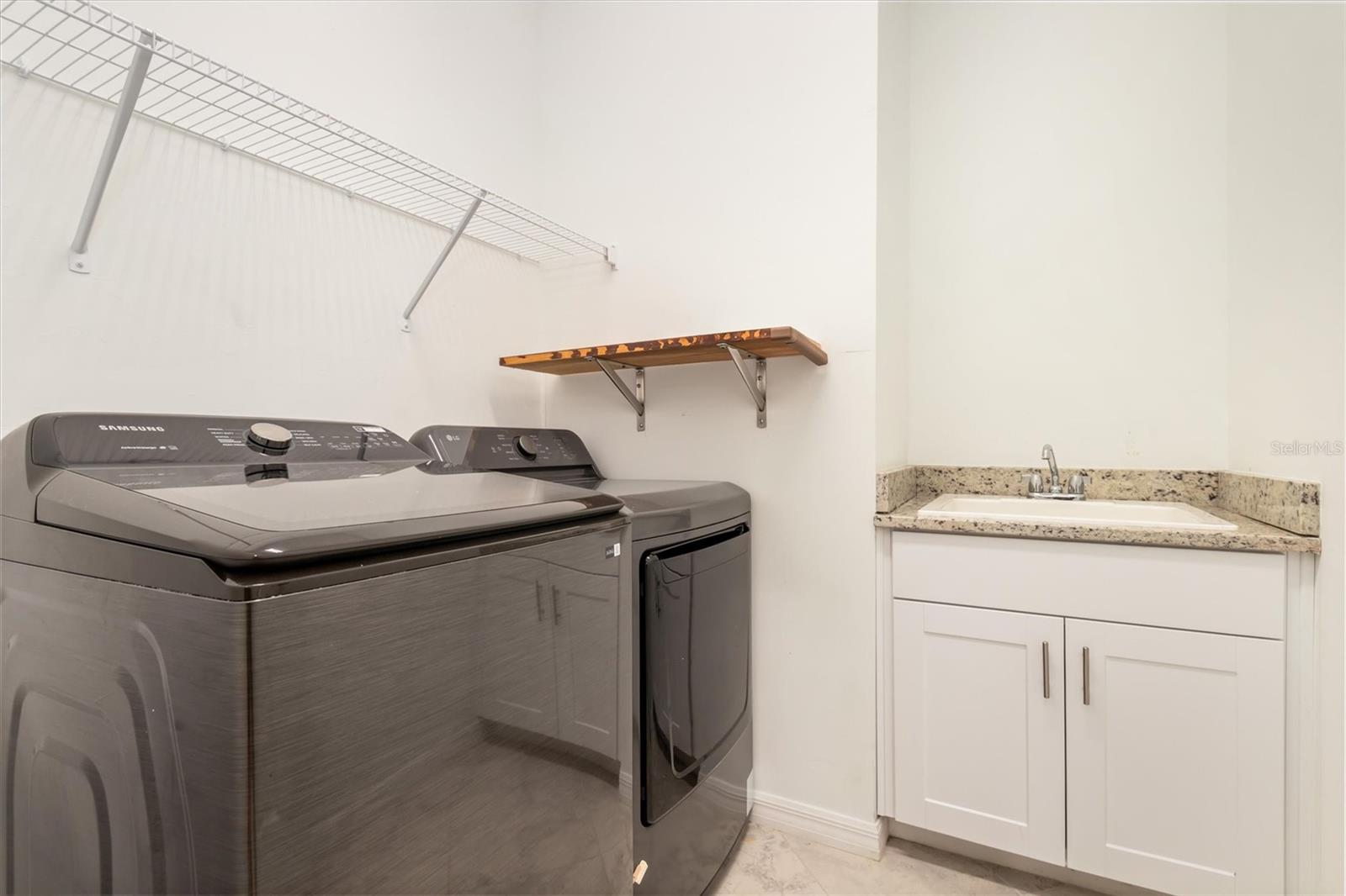 11125 BALFOUR ST — photo 25