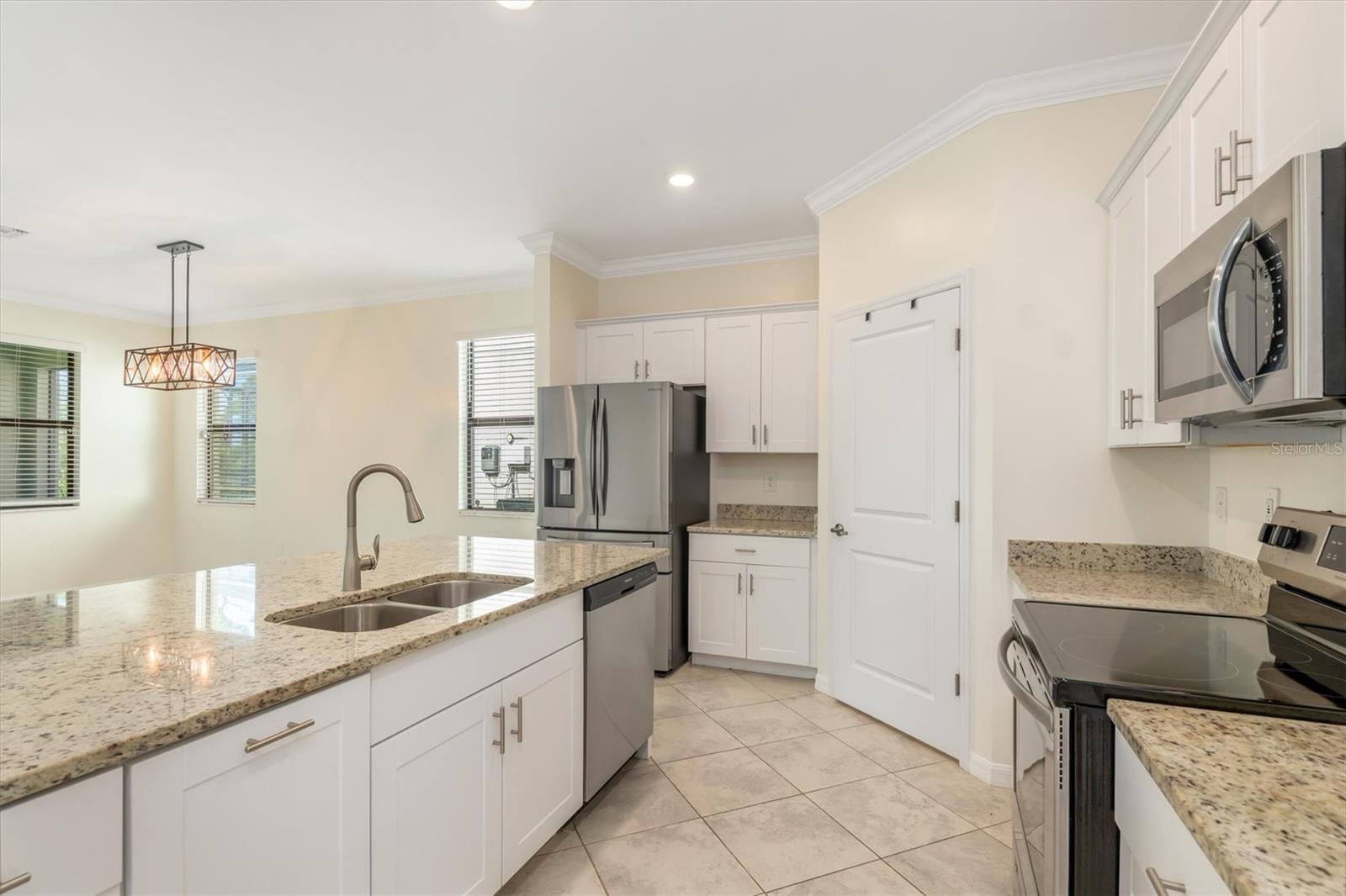 11125 BALFOUR ST — photo 7