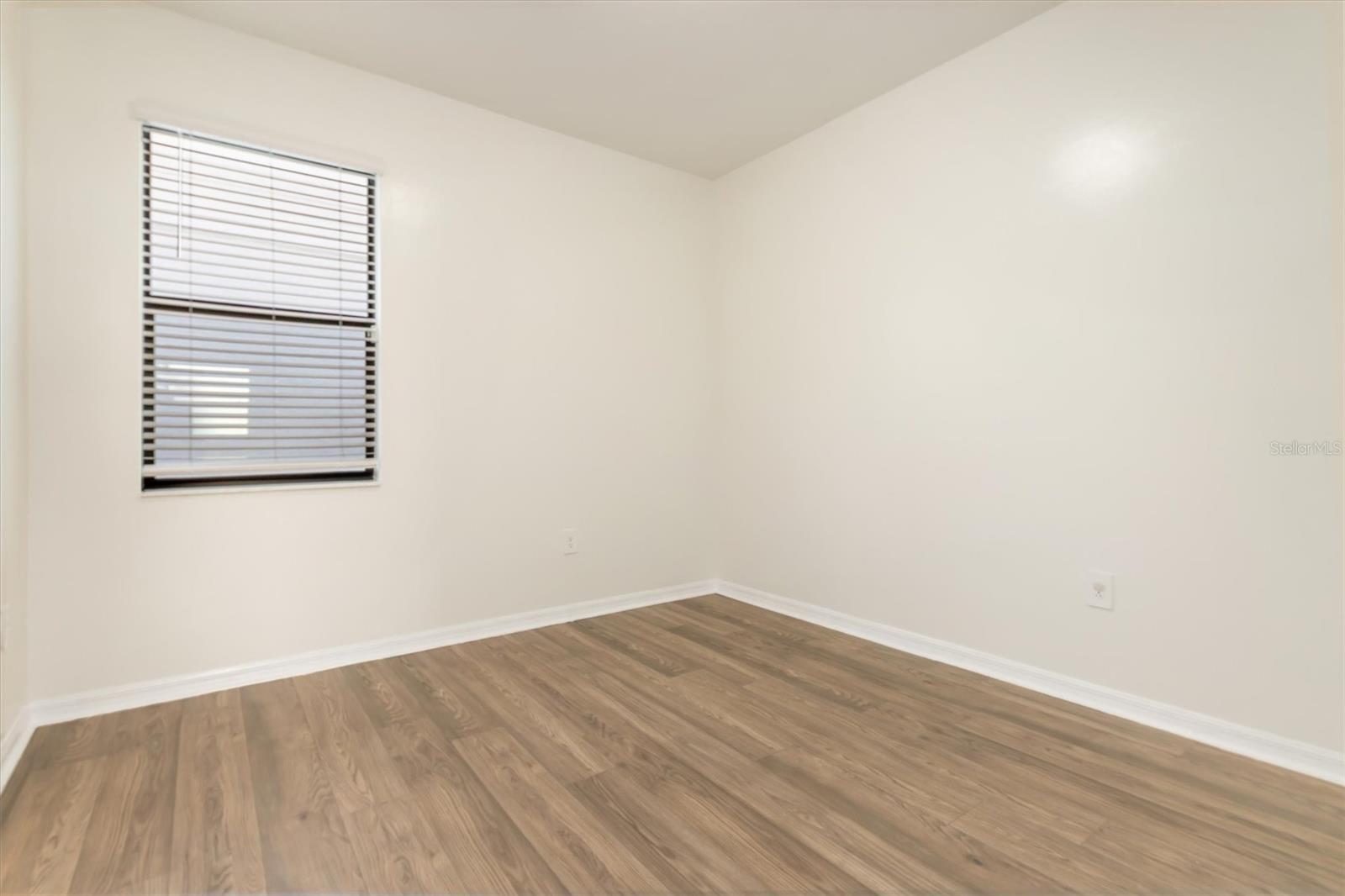 11125 BALFOUR ST — photo 18