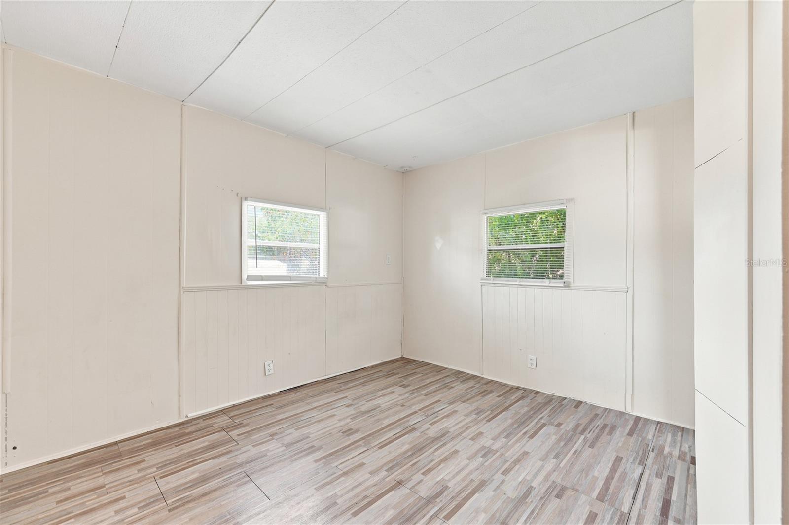 7205 COMMONS BLVD — photo 11