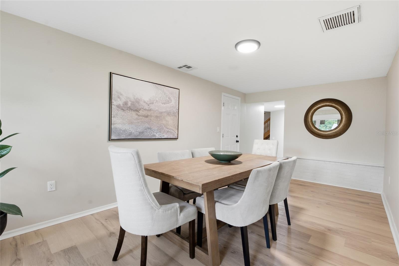 809 WOODCREST AVE — photo 10