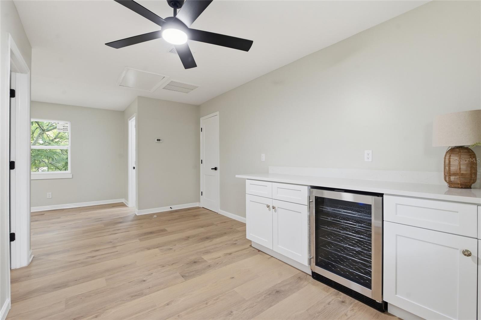 809 WOODCREST AVE — photo 22