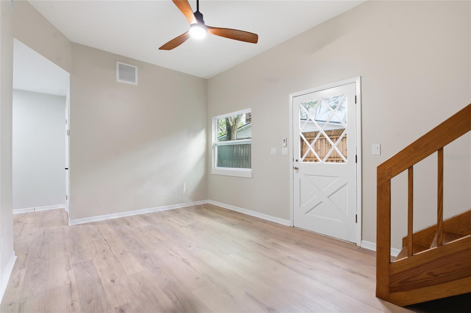 809 WOODCREST AVE — photo 19