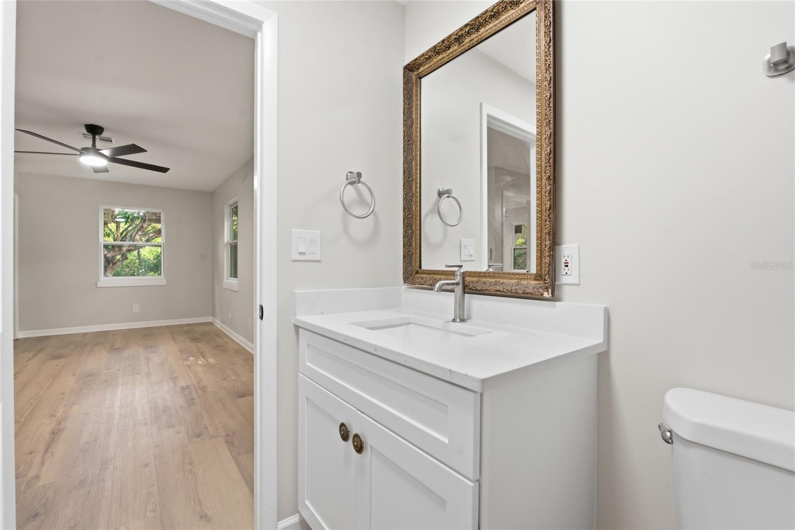 809 WOODCREST AVE — photo 25
