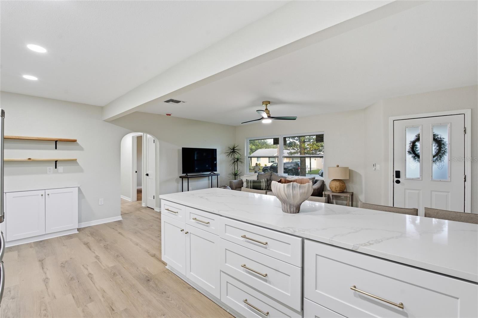 809 WOODCREST AVE — photo 8
