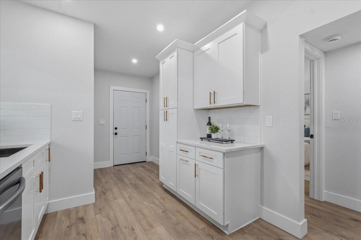 3705 N HIGHLAND AVE — photo 18