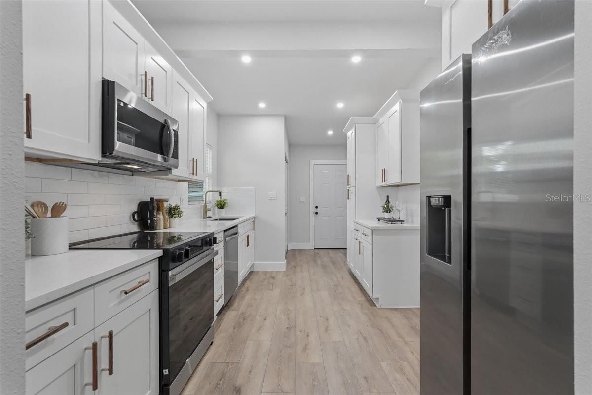 3705 N HIGHLAND AVE — photo 5