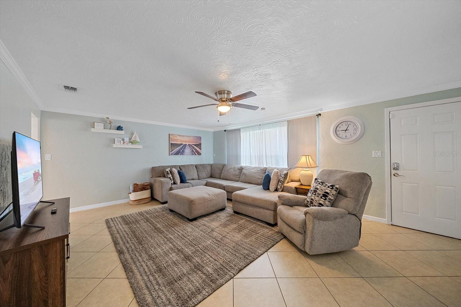 2135 LEE LN — photo 6