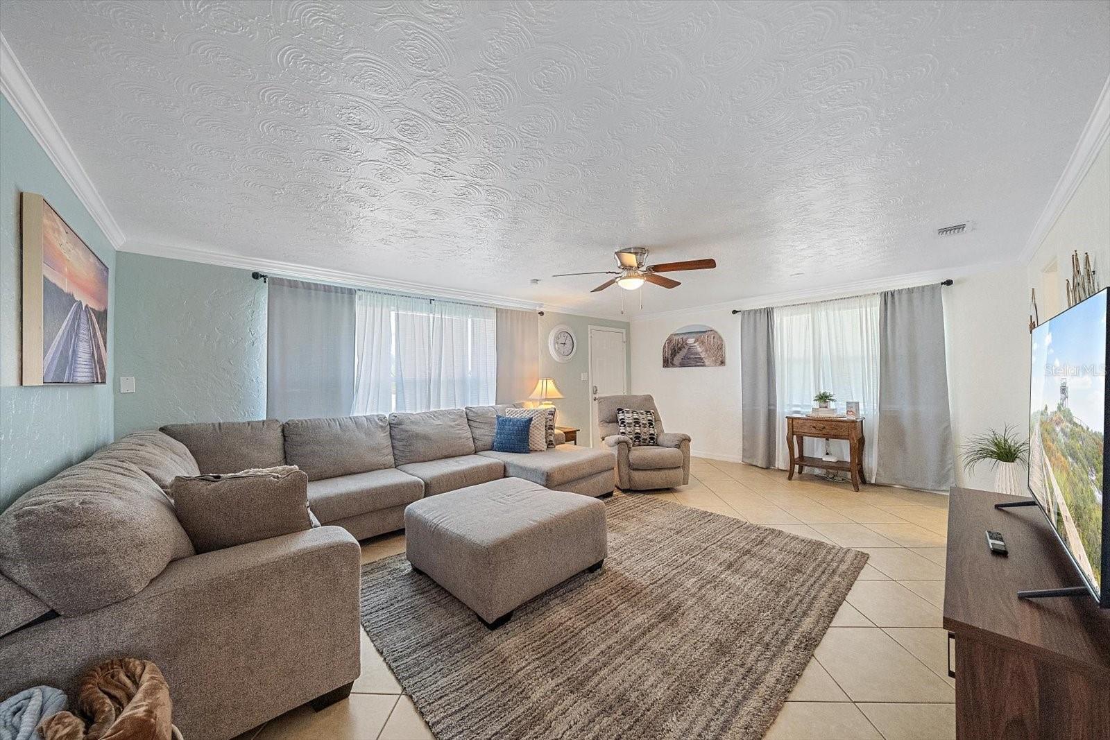 2135 LEE LN — photo 4