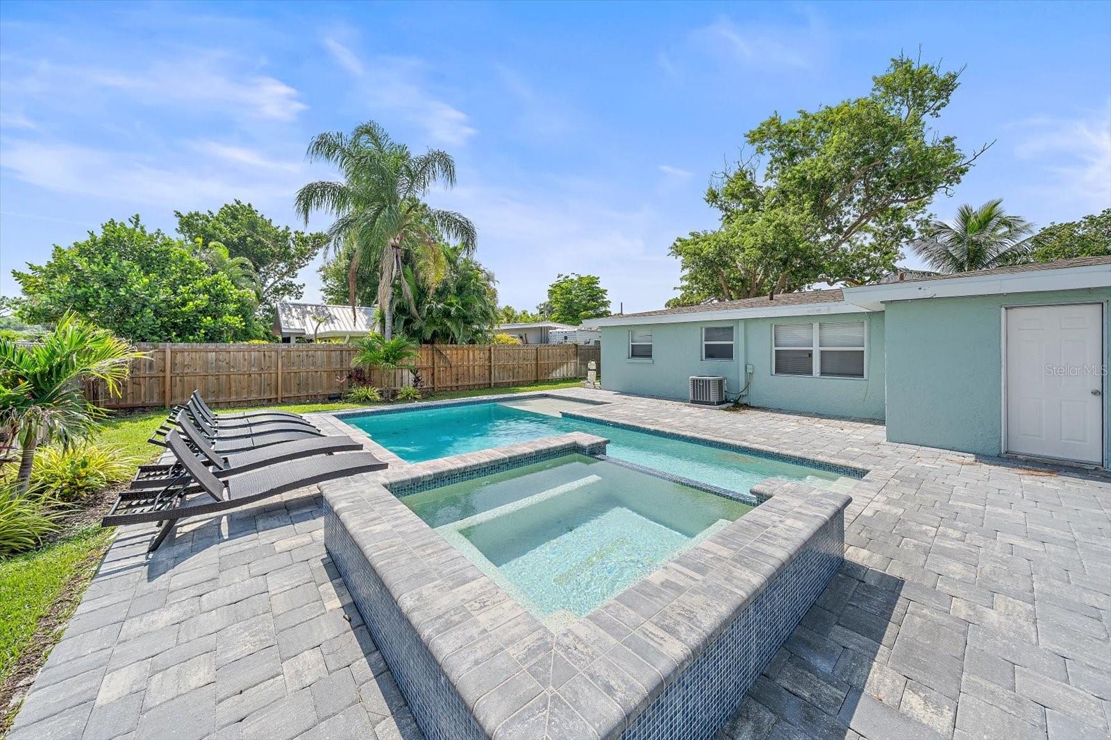 2135 LEE LN — photo 2