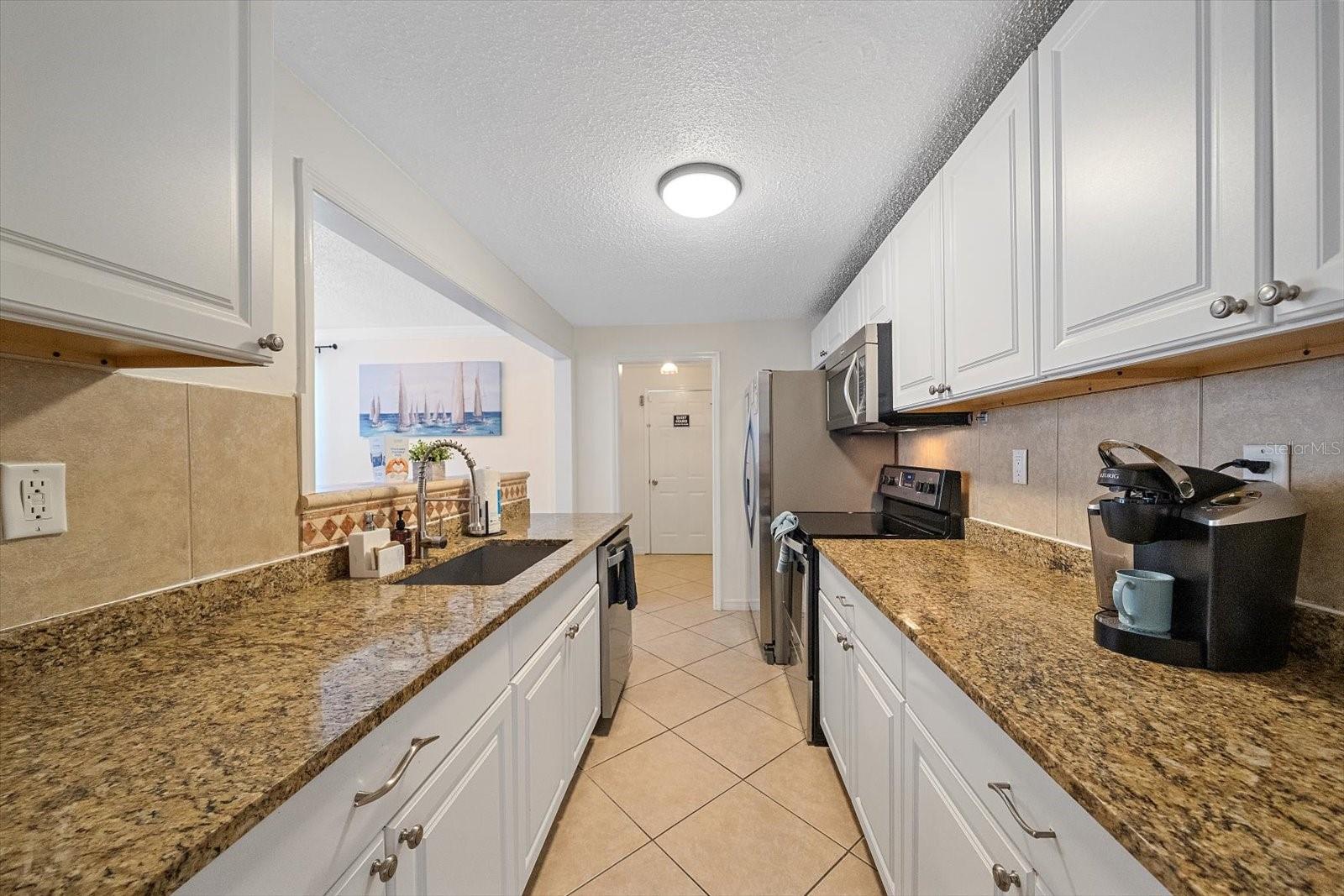2135 LEE LN — photo 9