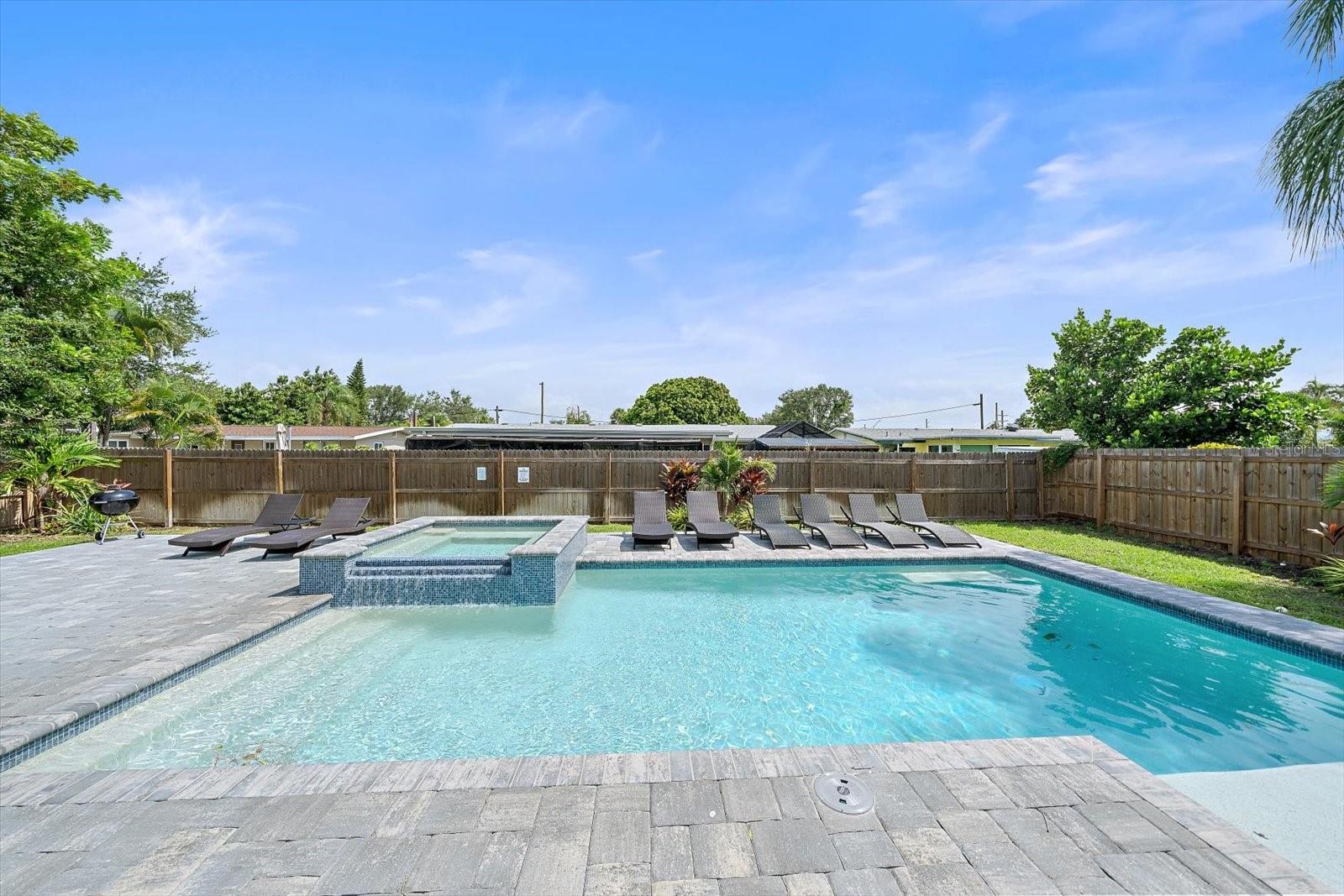2135 LEE LN — photo 32