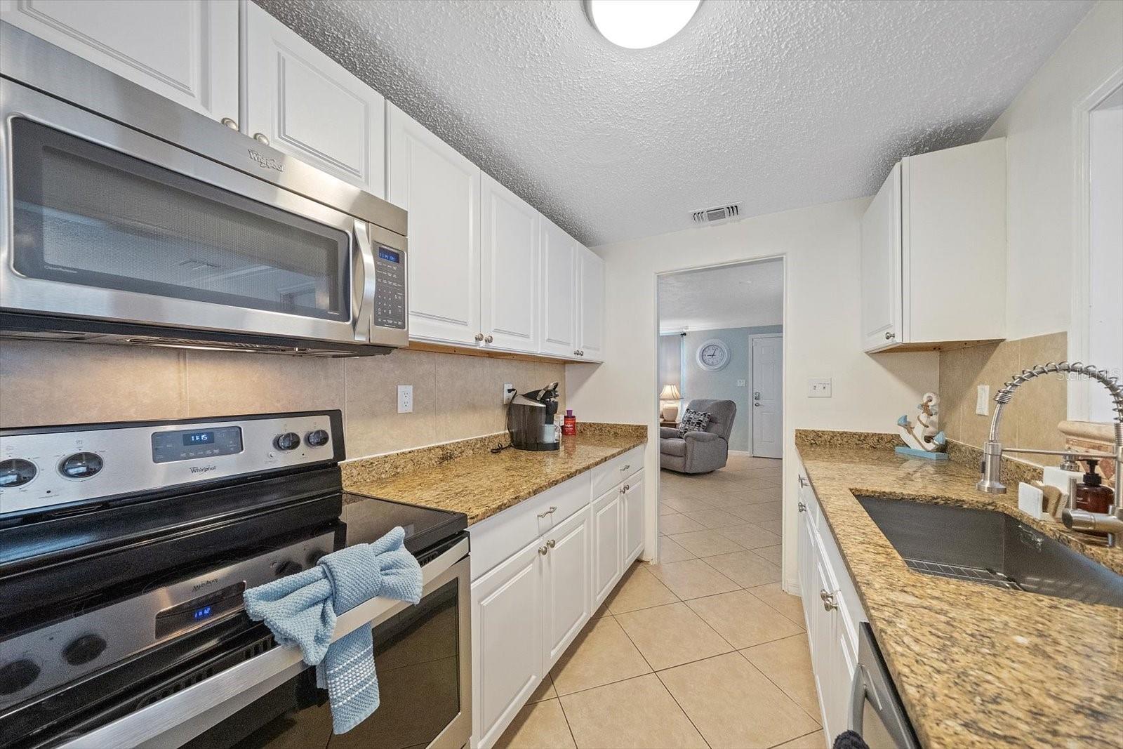 2135 LEE LN — photo 10