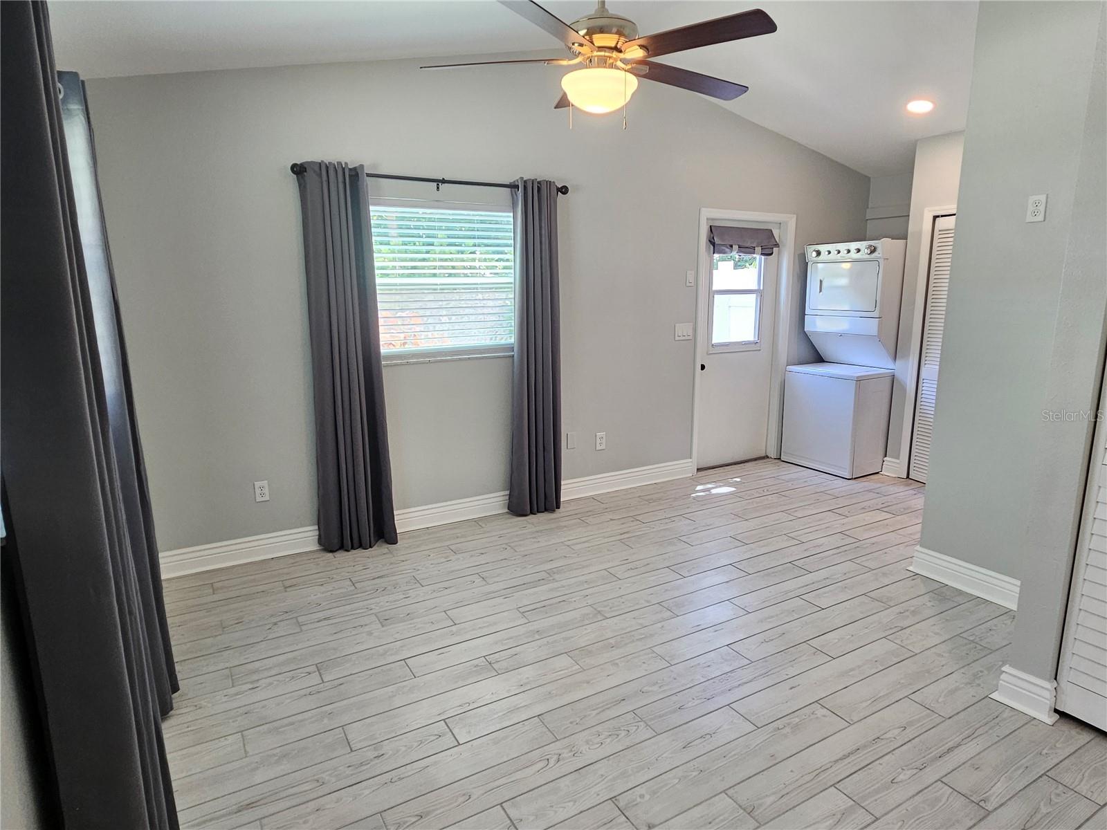5042 LINDA ST #A — photo 11