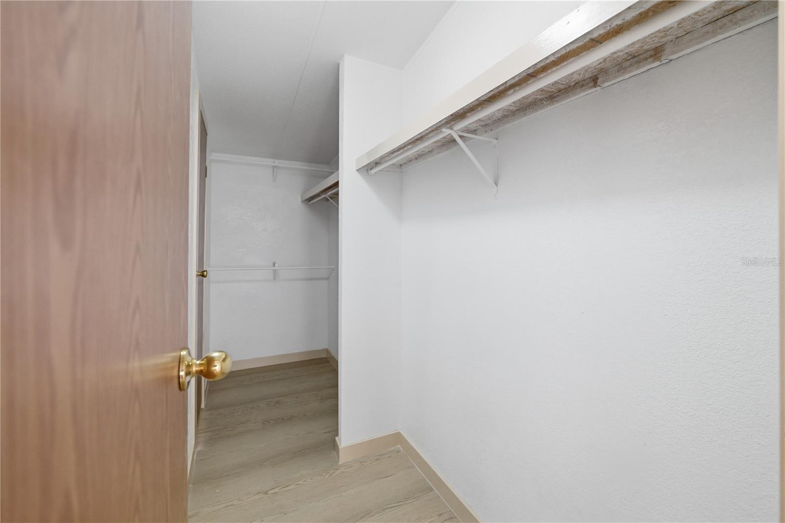 8726 N MEADOWVIEW CIR — photo 12