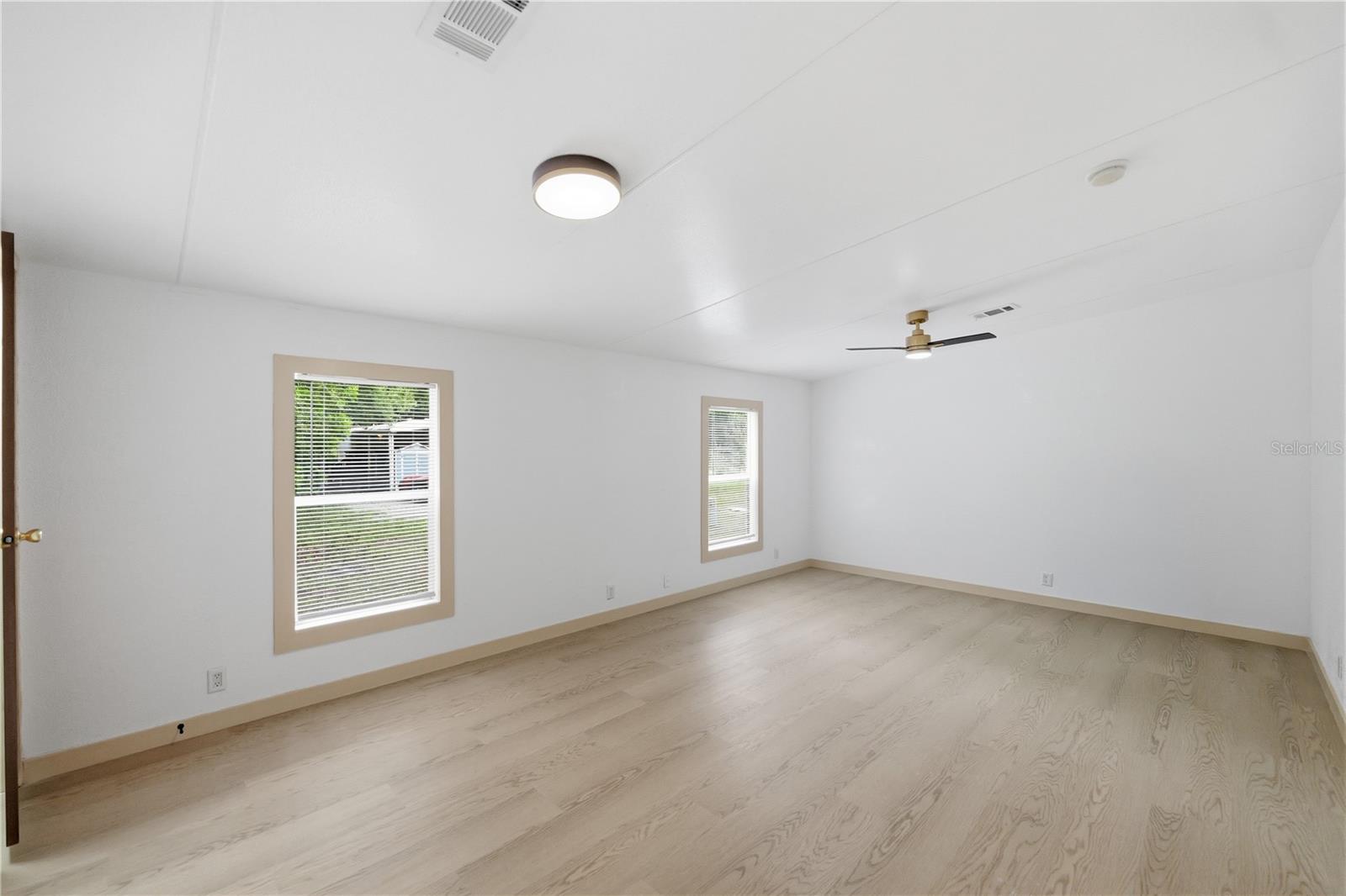 8726 N MEADOWVIEW CIR — photo 24