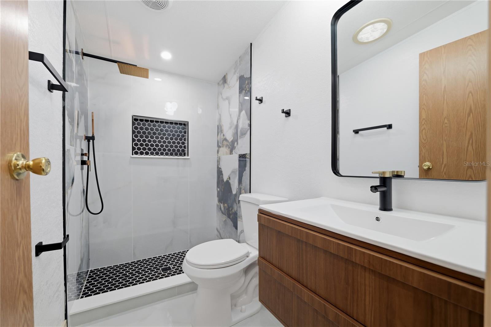 8726 N MEADOWVIEW CIR — photo 19