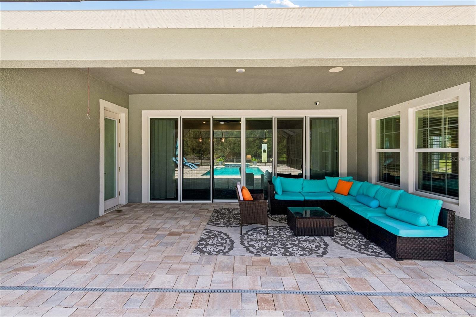 10597 MEADOWRUN DR — photo 7
