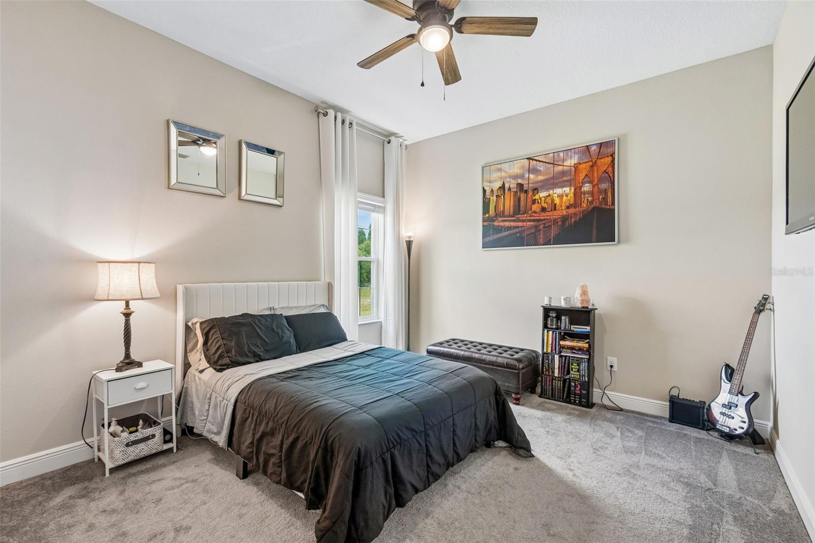 10597 MEADOWRUN DR — photo 32