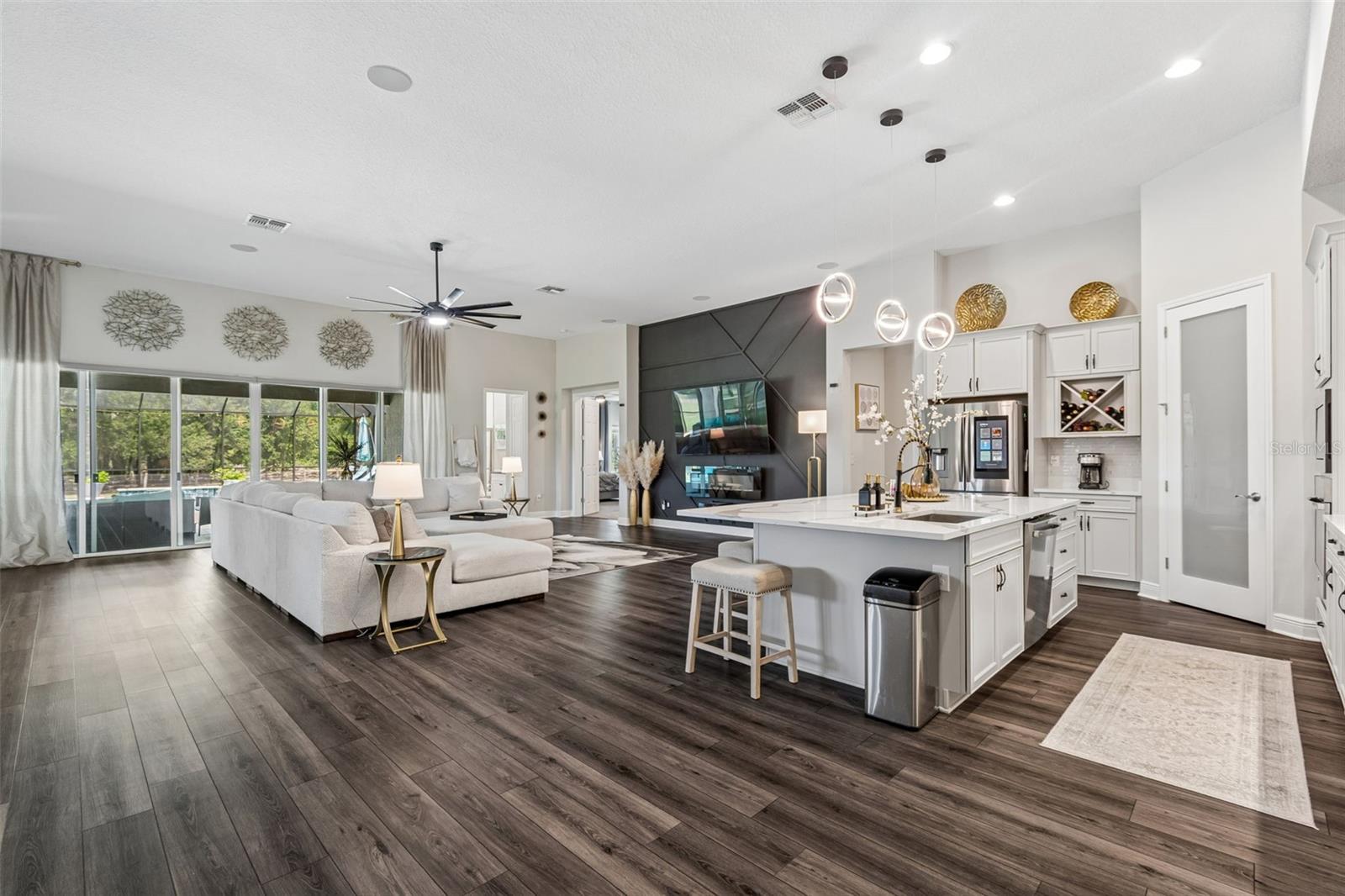 10597 MEADOWRUN DR — photo 22