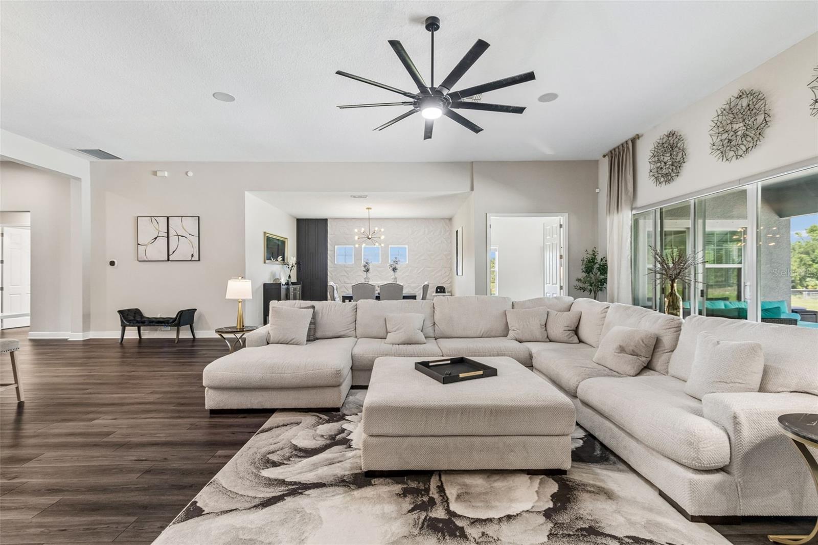 10597 MEADOWRUN DR — photo 27