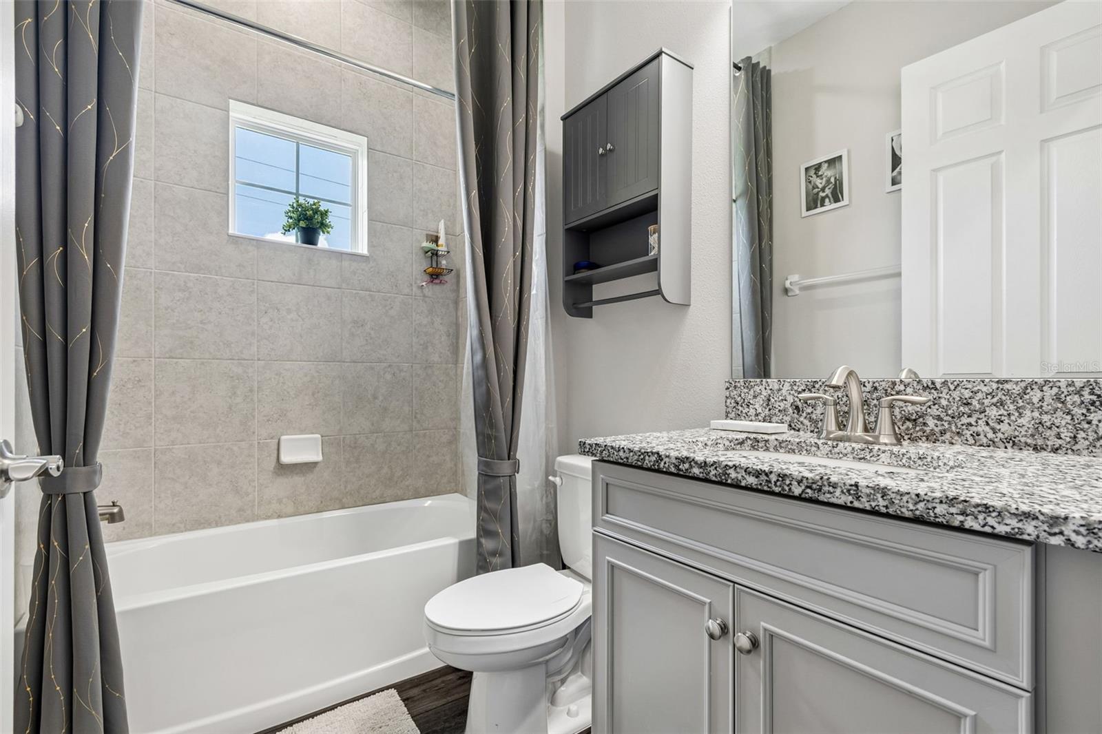 10597 MEADOWRUN DR — photo 34