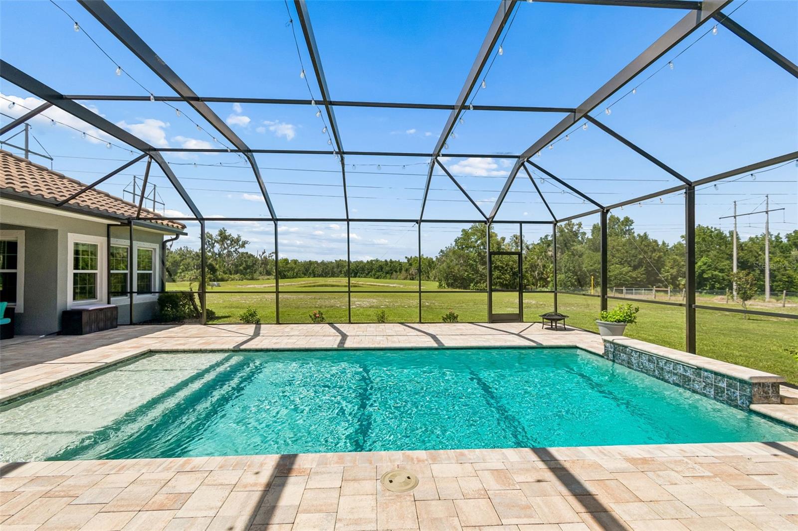 10597 MEADOWRUN DR — photo 8