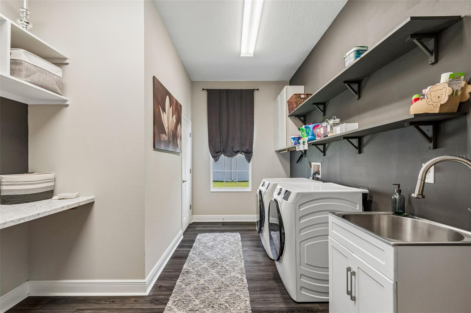 10597 MEADOWRUN DR — photo 30