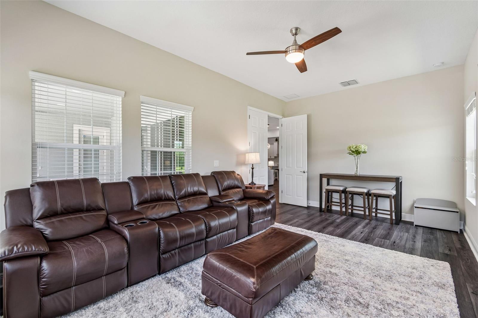 10597 MEADOWRUN DR — photo 37