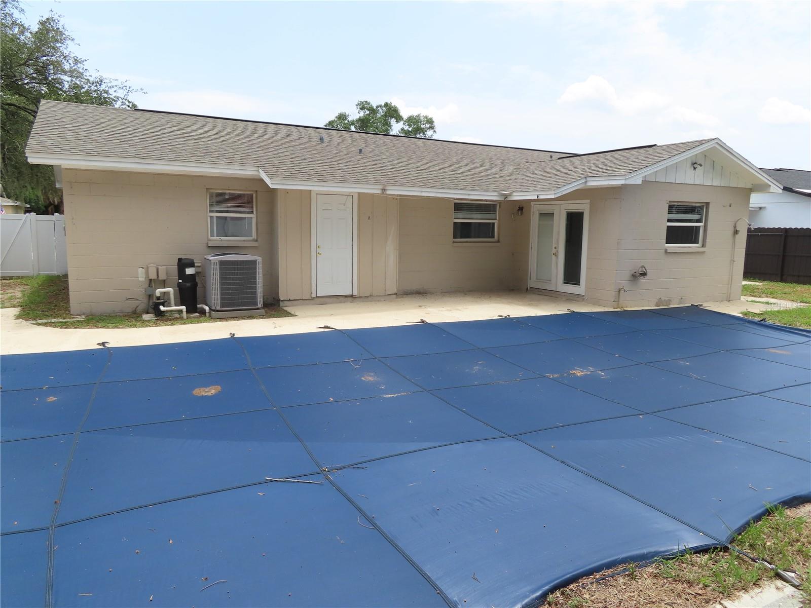 1215 WINDSOR CIR — photo 11